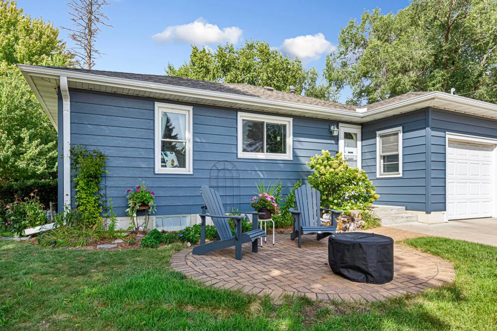 20580 Holyoke Avenue Lakeville, MN 55044