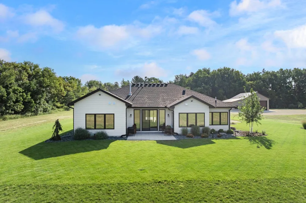 23745 Fairgreen Avenue Farmington, MN 55024