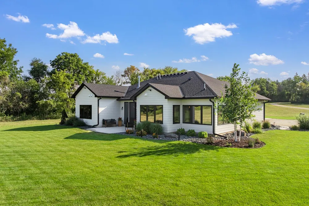 23745 Fairgreen Avenue Farmington, MN 55024