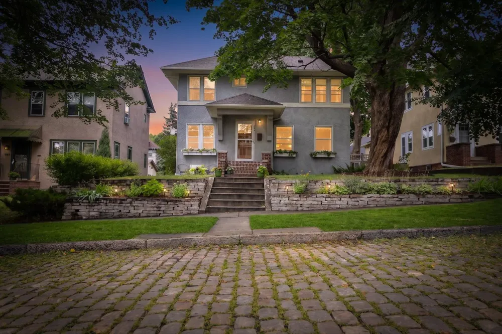 899 Osceola Avenue Saint Paul, MN 55105