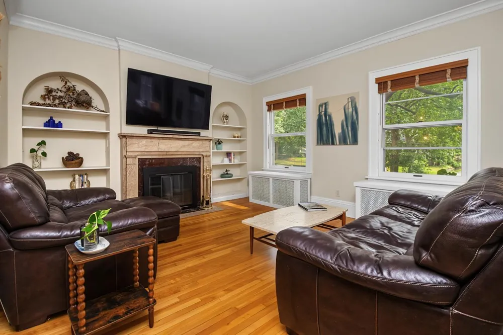 899 Osceola Avenue Saint Paul, MN 55105