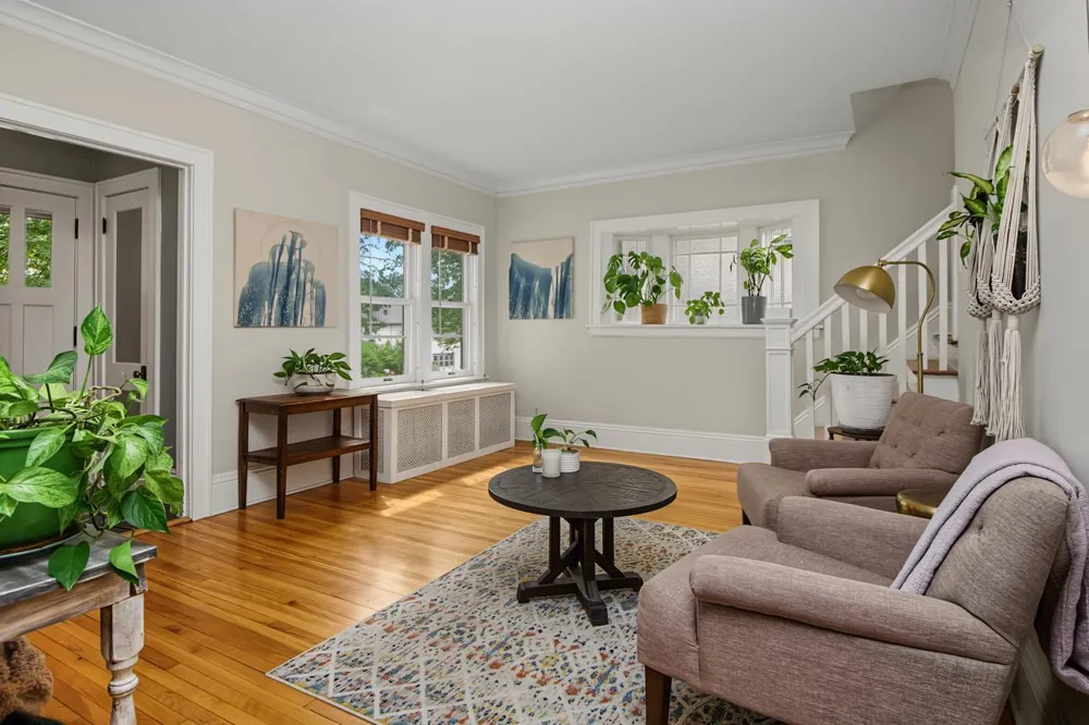 899 Osceola Avenue Saint Paul, MN 55105