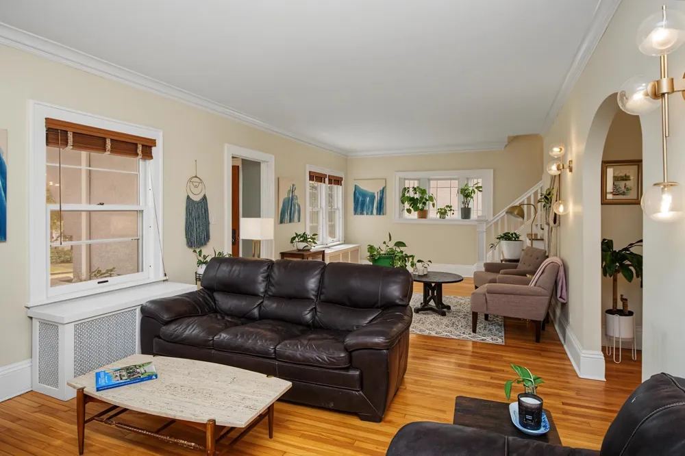 899 Osceola Avenue Saint Paul, MN 55105