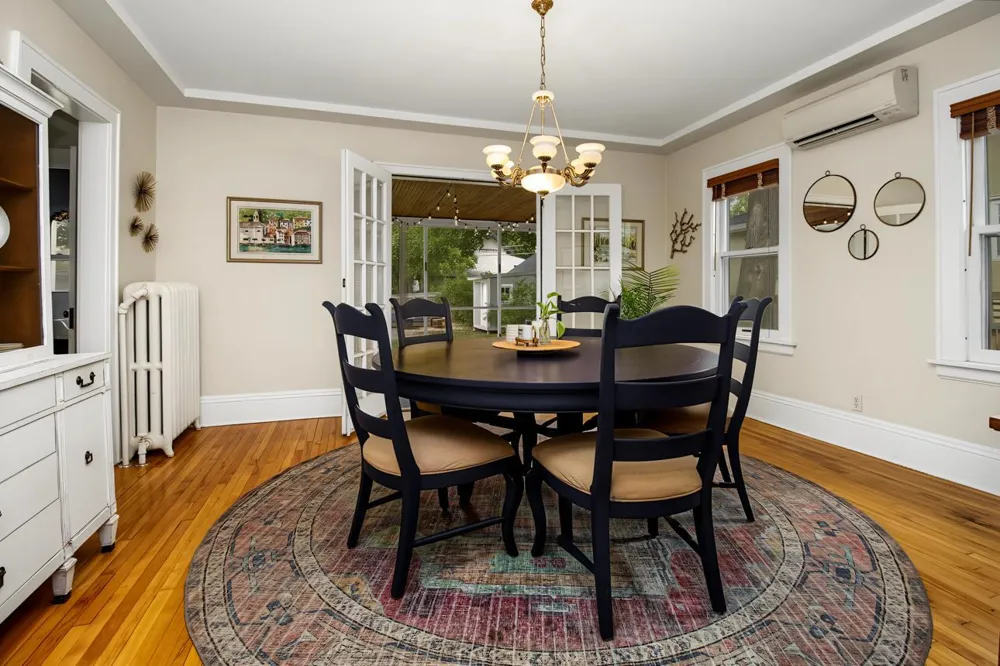 899 Osceola Avenue Saint Paul, MN 55105