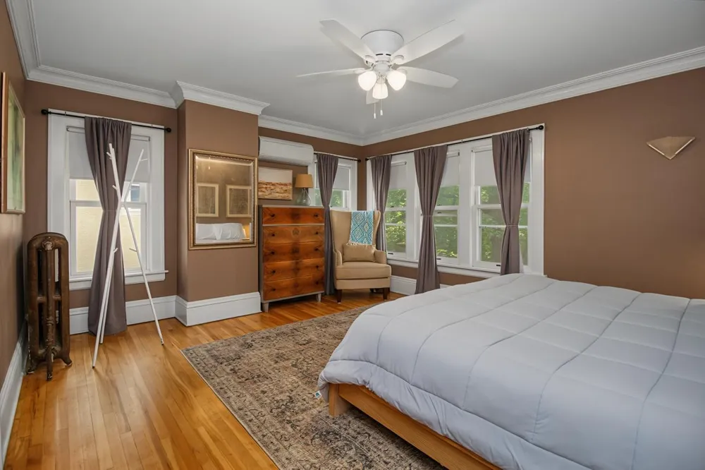 899 Osceola Avenue Saint Paul, MN 55105