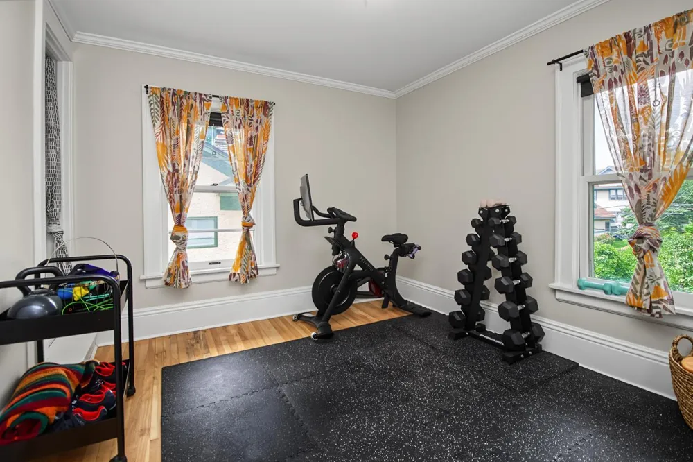 899 Osceola Avenue Saint Paul, MN 55105