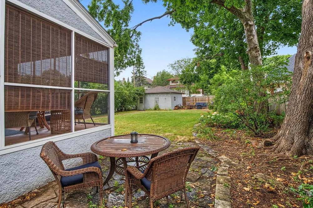 899 Osceola Avenue Saint Paul, MN 55105