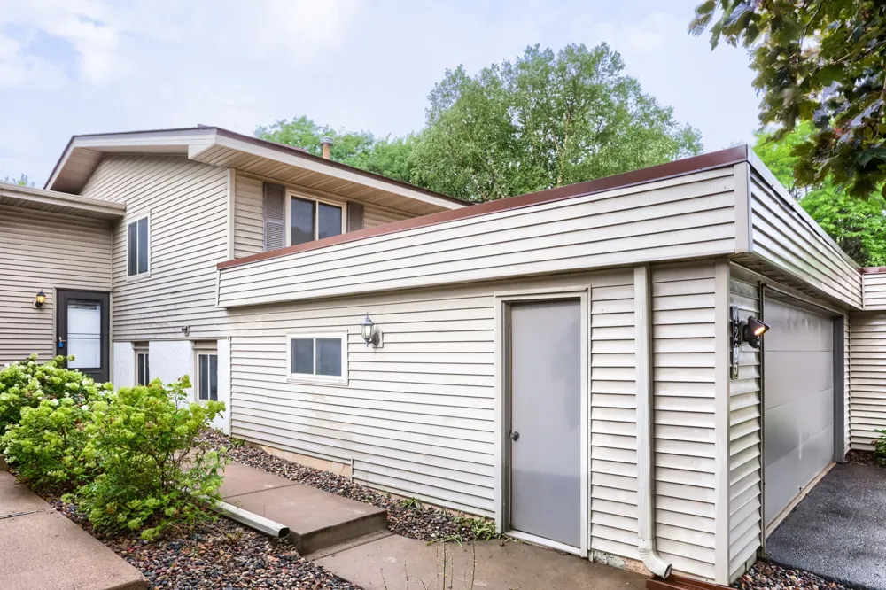 4205 Shirlee Lane Shoreview, MN 55126
