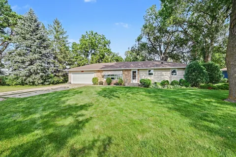 38267 Sisters Lane