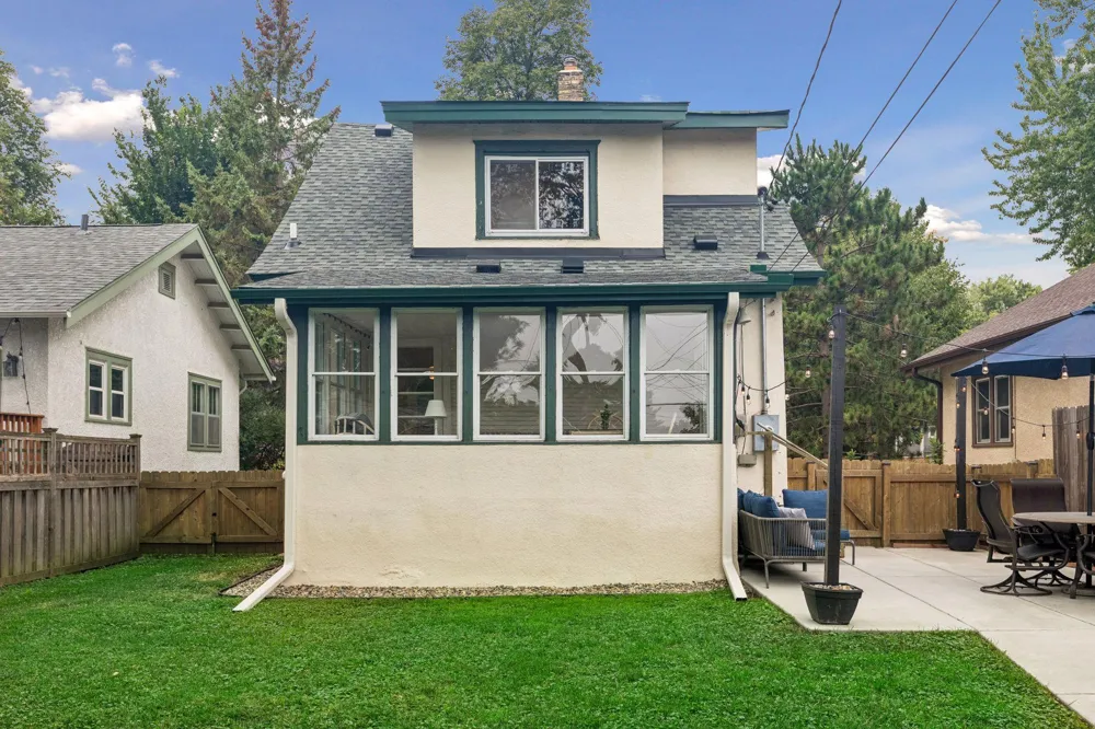 2523 Arthur Street NE Minneapolis, MN 55418