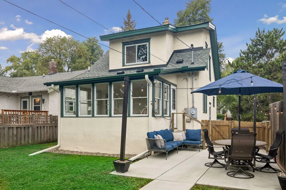 2523 Arthur Street NE Minneapolis, MN 55418
