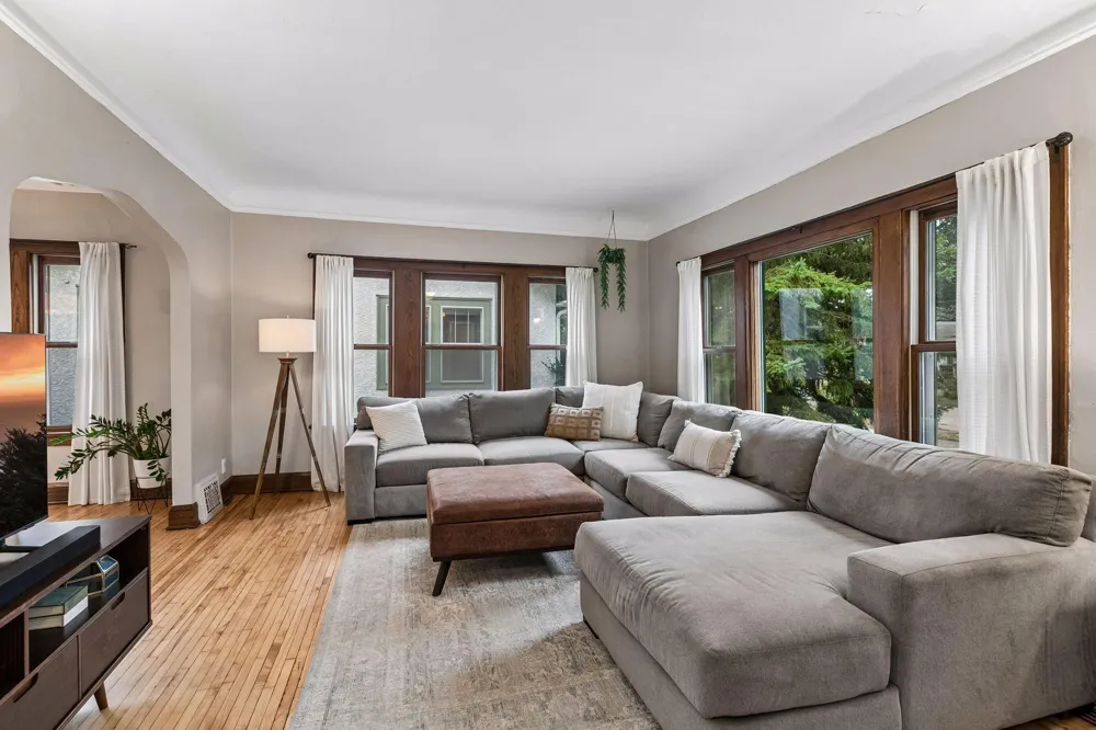 2523 Arthur Street NE Minneapolis, MN 55418
