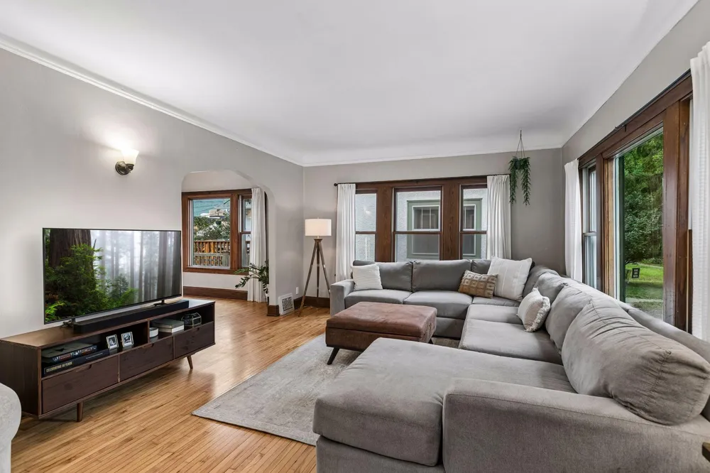 2523 Arthur Street NE Minneapolis, MN 55418