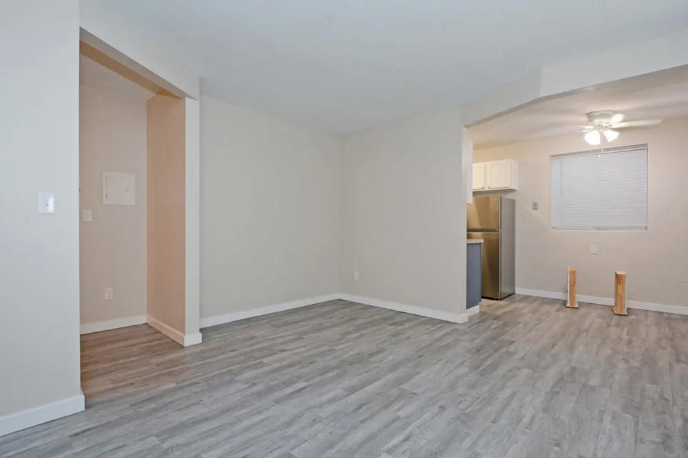 2725 Pleasant Avenue Minneapolis, MN 55408
