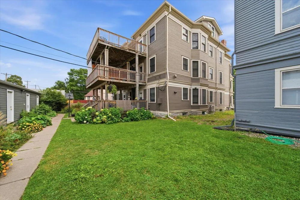 593 Laurel Avenue #6E Saint Paul, MN 55102
