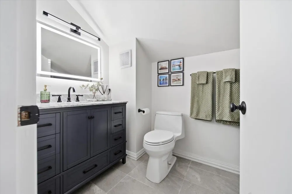 593 Laurel Avenue #6E Saint Paul, MN 55102