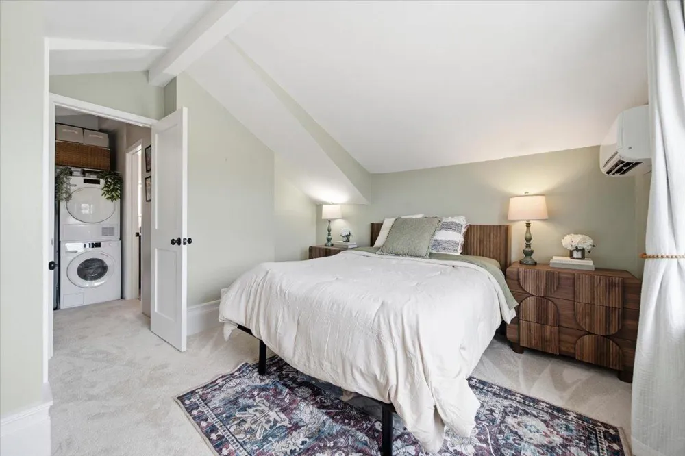 593 Laurel Avenue #6E Saint Paul, MN 55102