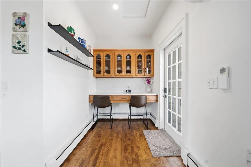 593 Laurel Avenue #6E Saint Paul, MN 55102