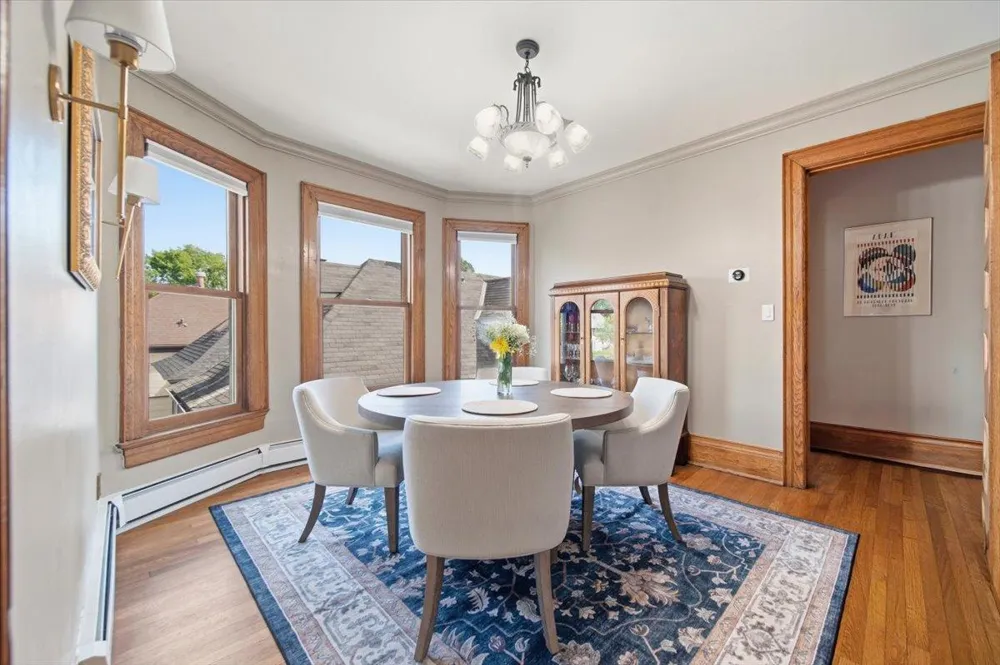 593 Laurel Avenue #6E Saint Paul, MN 55102