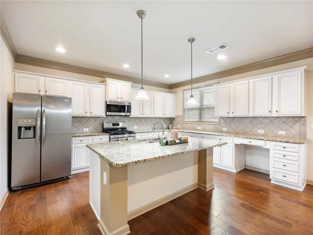 5915 Park Bay Court Flowery Branch, GA 30542