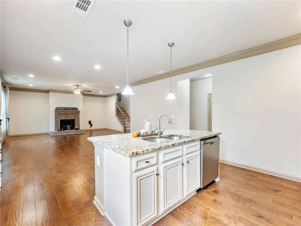 5915 Park Bay Court Flowery Branch, GA 30542