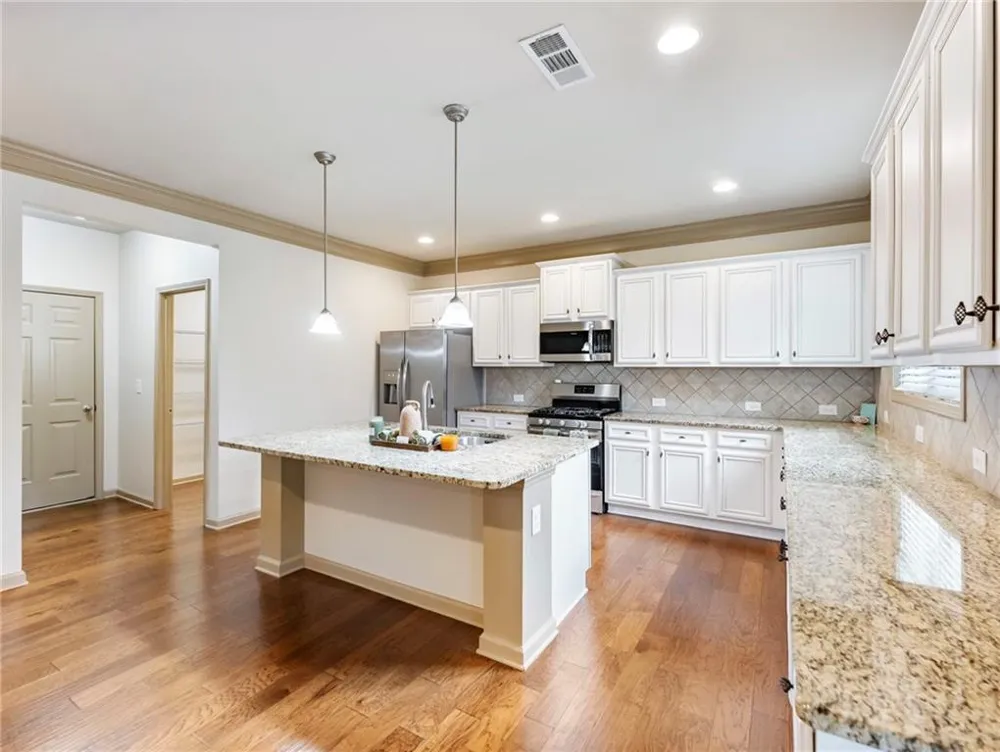 5915 Park Bay Court Flowery Branch, GA 30542