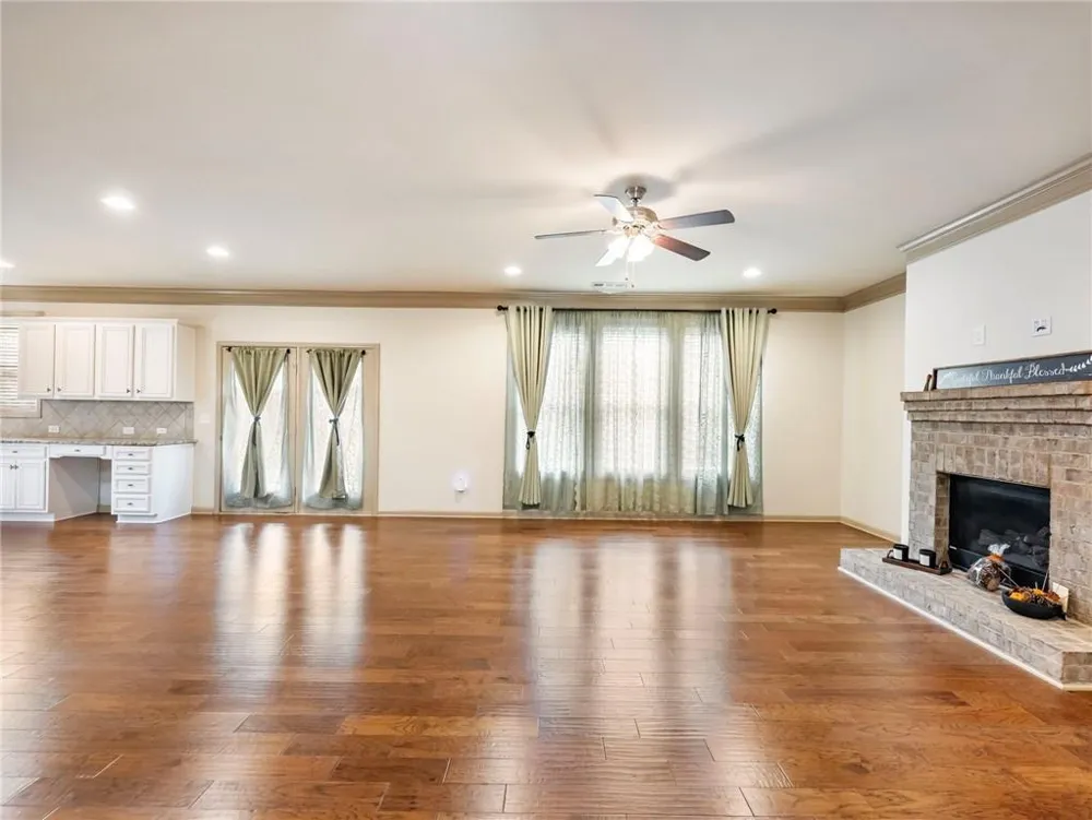 5915 Park Bay Court Flowery Branch, GA 30542