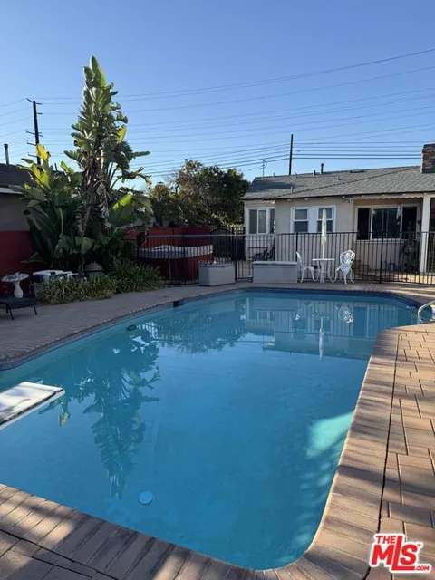 829 E Francisquito Avenue