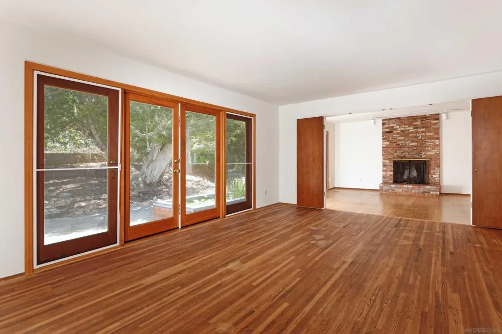 6381 Castejon La Jolla, CA 92037