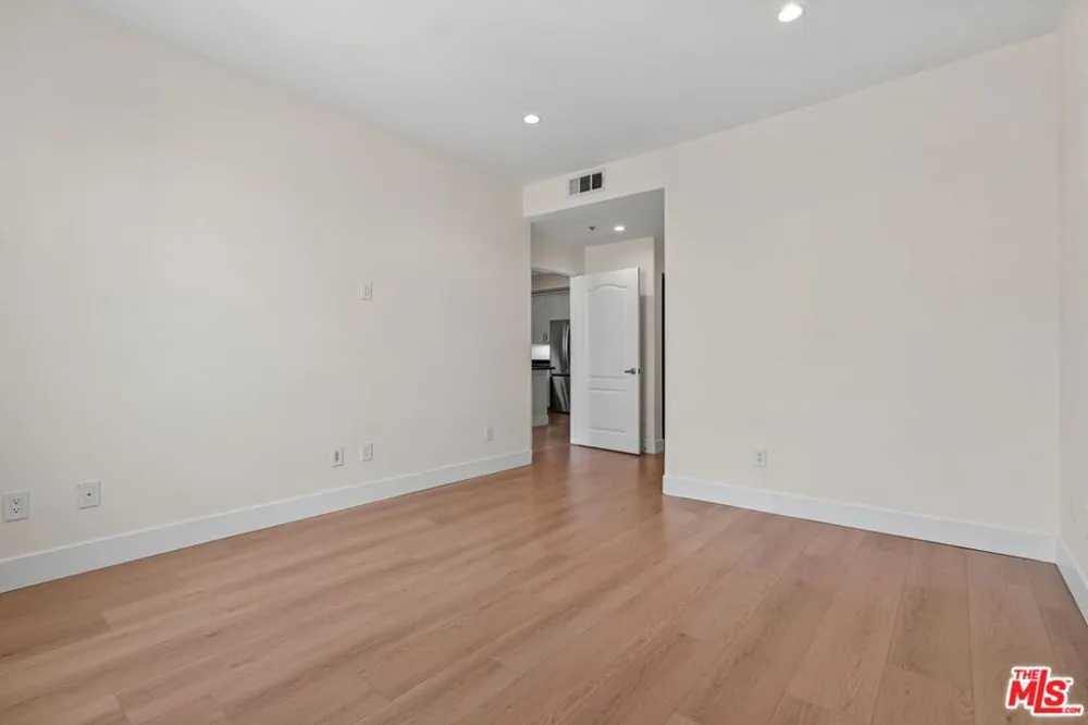 4060 Glencoe Avenue #314 Marina del Rey, CA 90292