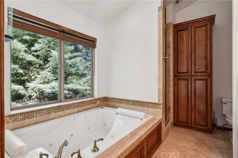 349 John Muir Lake Arrowhead, CA 92352