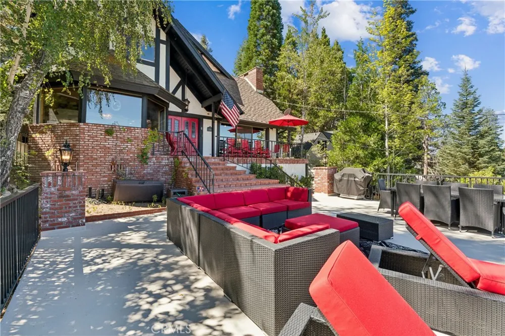 349 John Muir Lake Arrowhead, CA 92352
