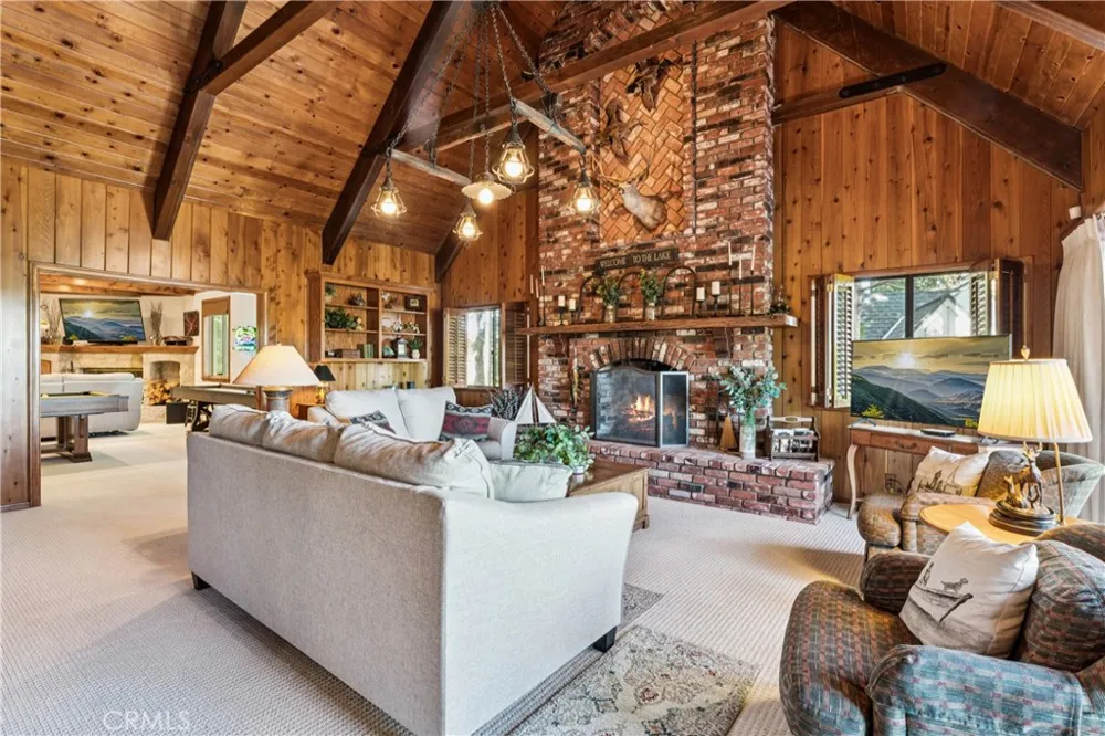 349 John Muir Lake Arrowhead, CA 92352