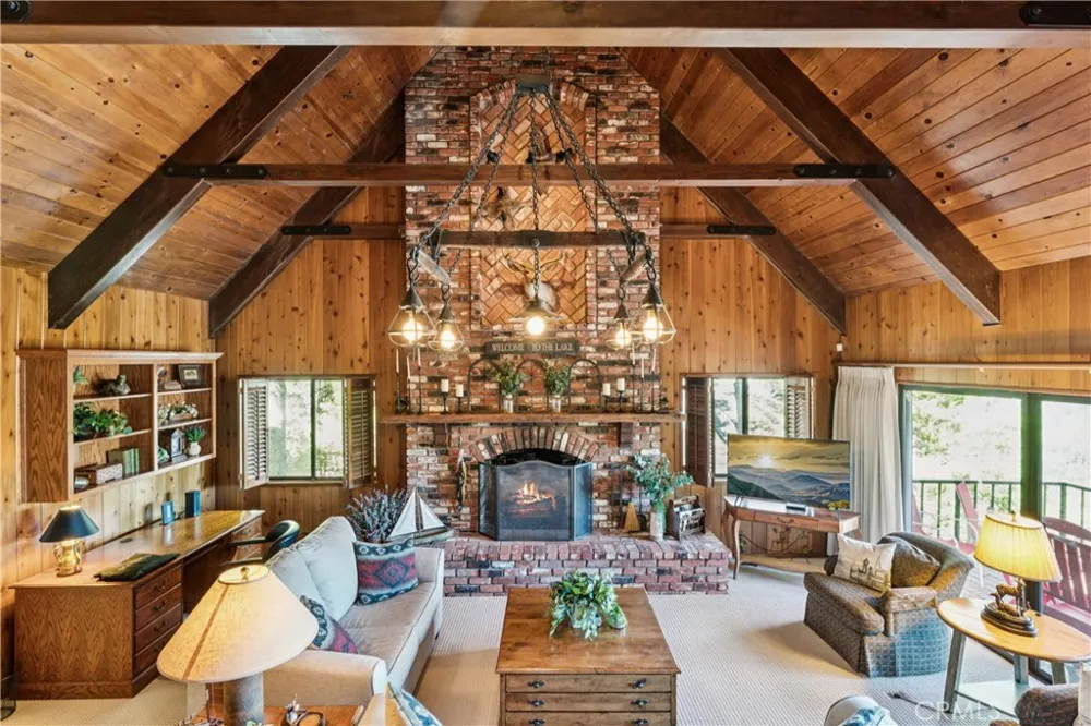 349 John Muir Lake Arrowhead, CA 92352