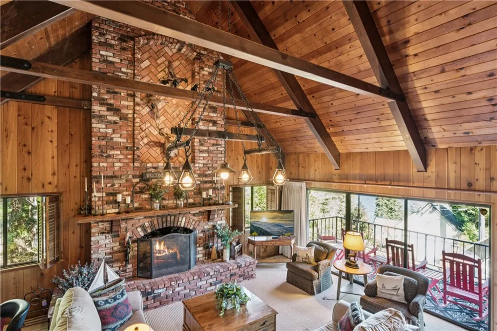 349 John Muir Lake Arrowhead, CA 92352