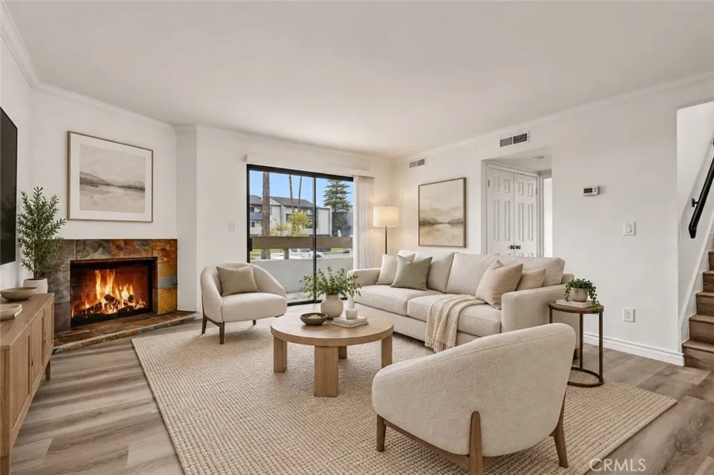 19620 Sherman Way Unit 1 Reseda, CA 91335