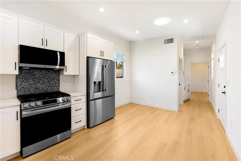 4040 Somers Los Angeles, CA 90065