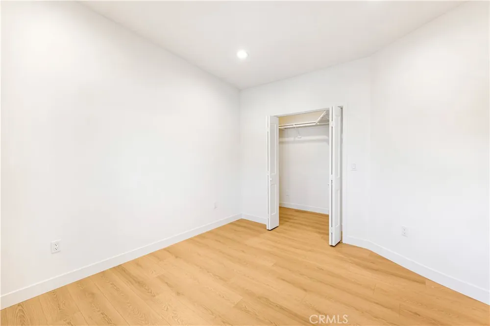 4040 Somers Los Angeles, CA 90065