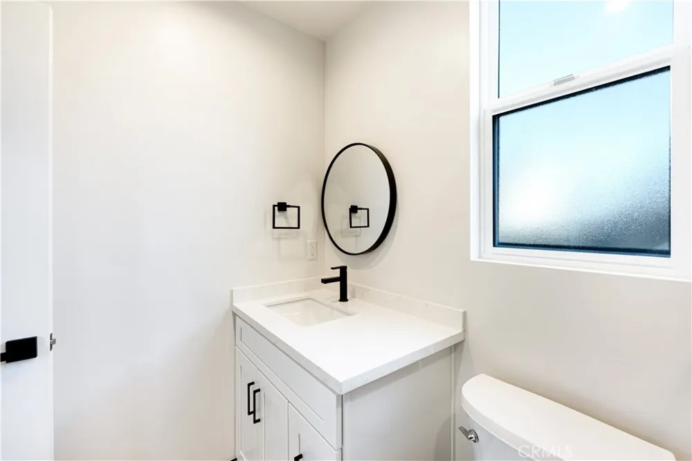 4040 Somers Los Angeles, CA 90065