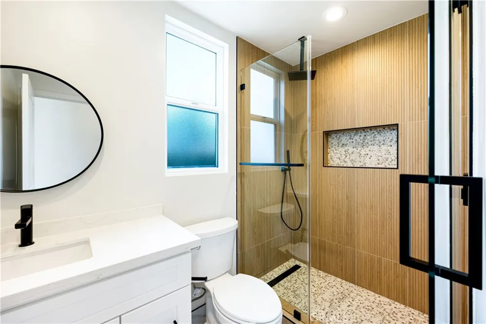 4040 Somers Los Angeles, CA 90065