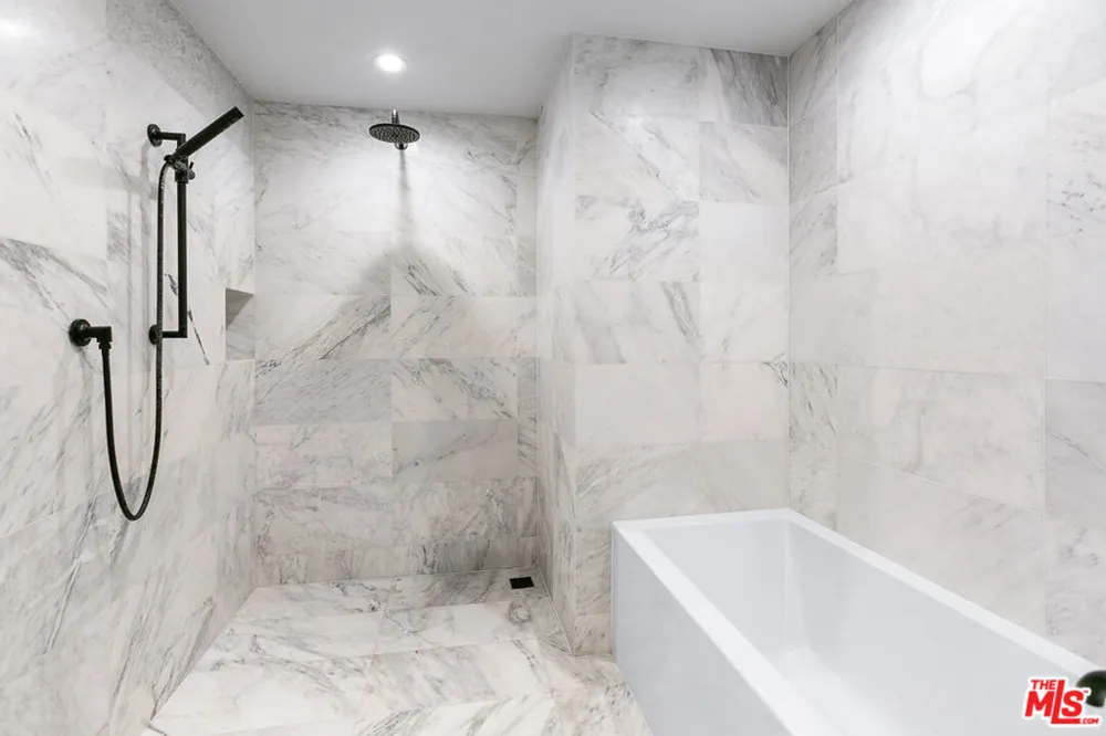 12320 MONTANA AVENUE #207 Los Angeles, CA 90049
