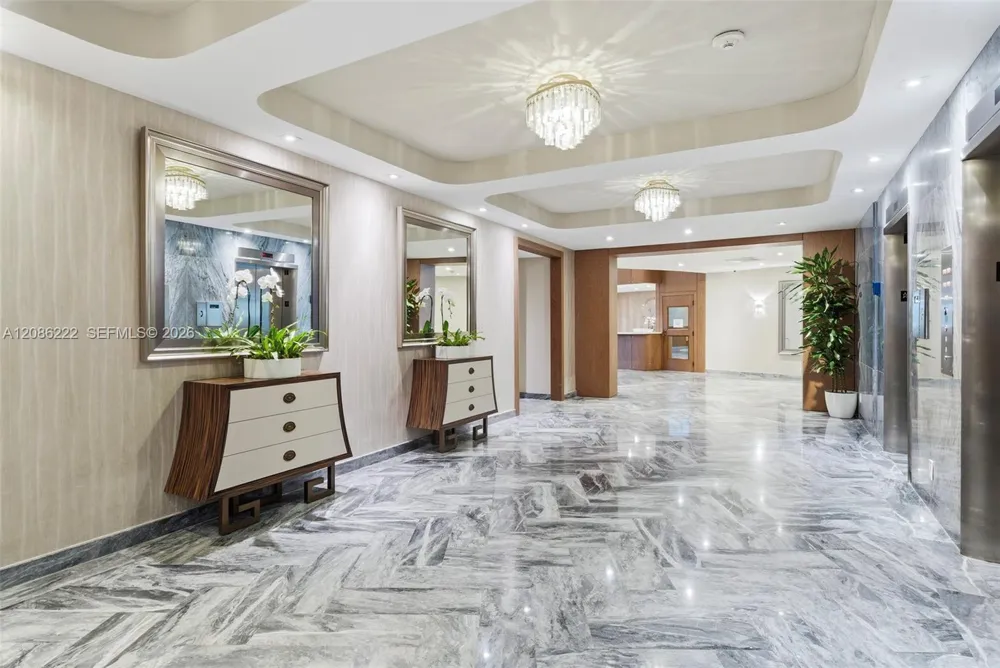 5401 Collins Ave #108 Miami Beach, FL 33140