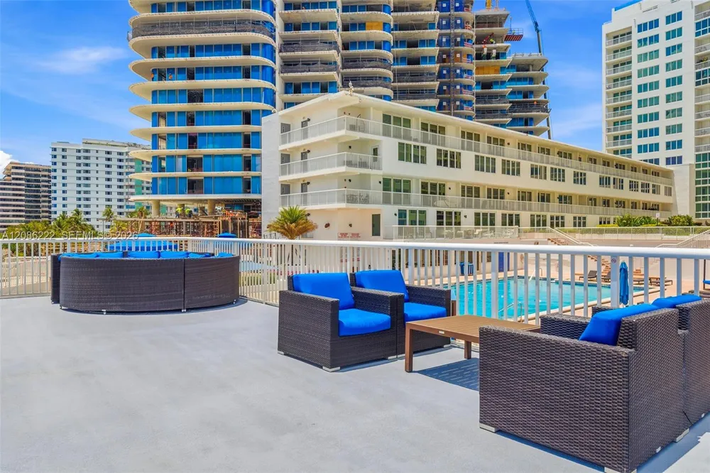 5401 Collins Ave #108 Miami Beach, FL 33140
