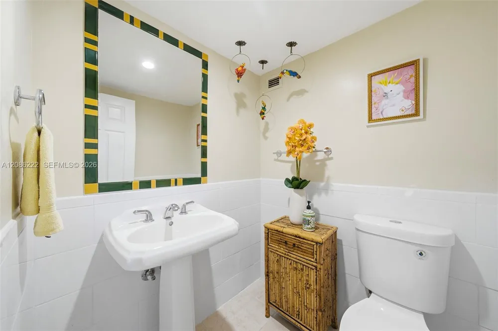 5401 Collins Ave #108 Miami Beach, FL 33140