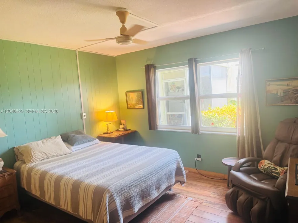 960 Crystal Lake Dr #114 Deerfield Beach, FL 33064