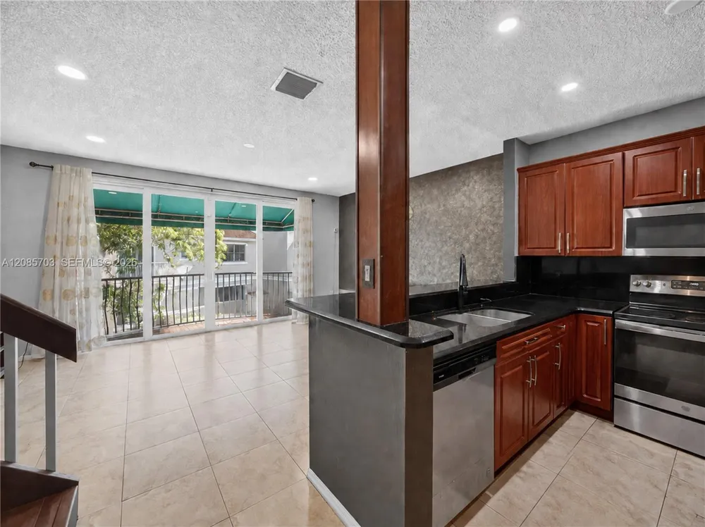1354 NW 126th Way Sunrise, FL 33323