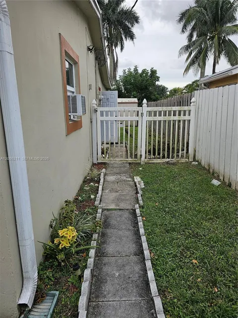 3500 NW 39th St #0