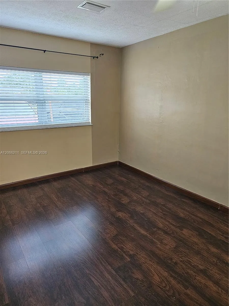 3500 NW 39th St #0 Lauderdale Lakes, FL 33309