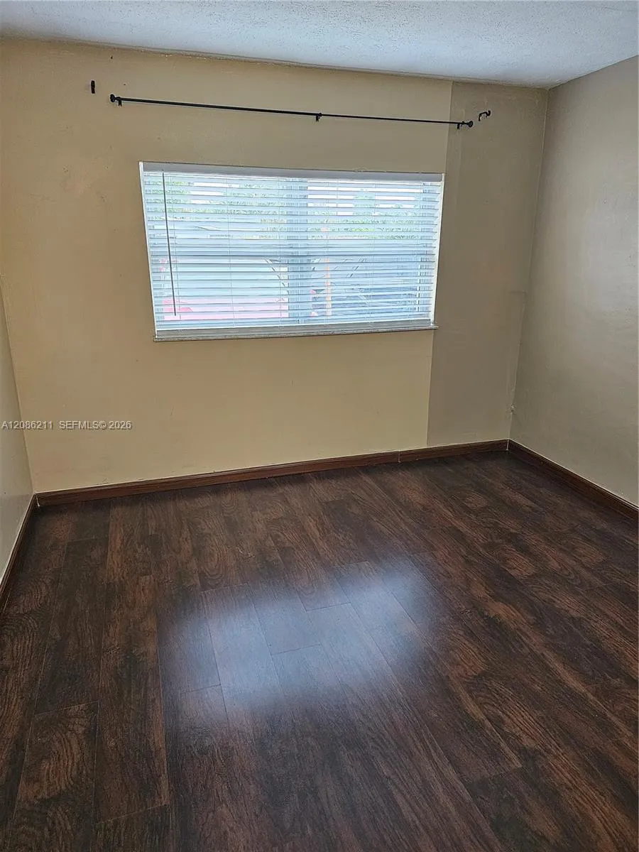 3500 NW 39th St #0 Lauderdale Lakes, FL 33309