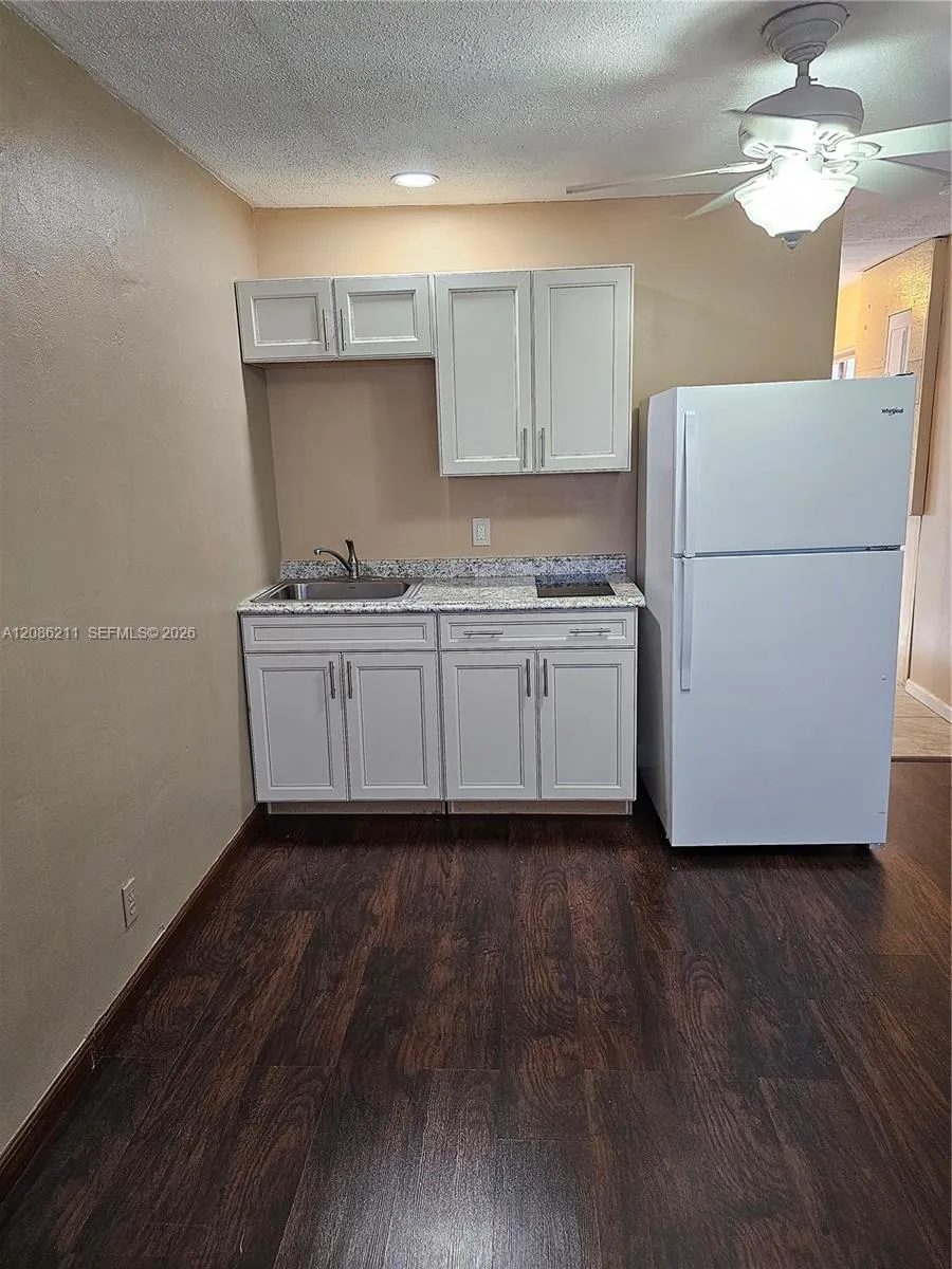 3500 NW 39th St #0 Lauderdale Lakes, FL 33309